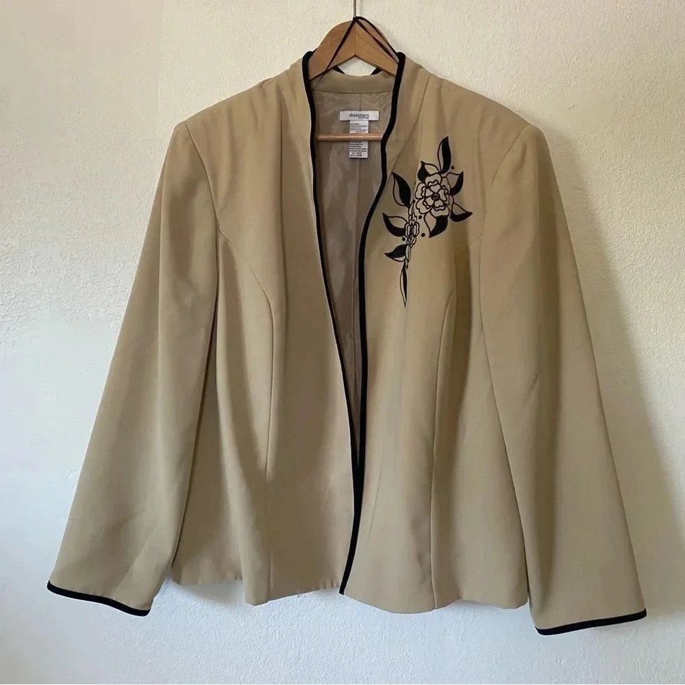 Dressbarn Woman Open Blazer in‎ Tan Size 22W